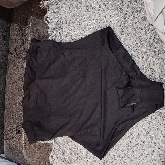 Princess Polly Bodysuit - Picture 4 of 14